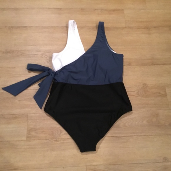 Women’s Coloured Blocked One Piece Bathing Suit - Picture 6 of 8